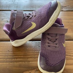 Girls Nikes